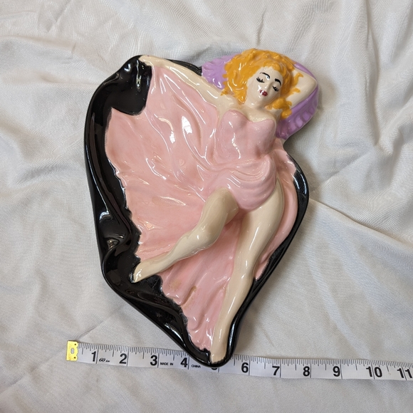 🎩1950s Pin Up Beauty MCM 11" Ashtray - Blonde/Pink Dress - Vintage - Picture 9 of 13